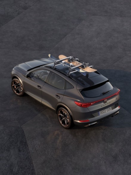 CUPRA Formentor drone view roof with ski rack accessory