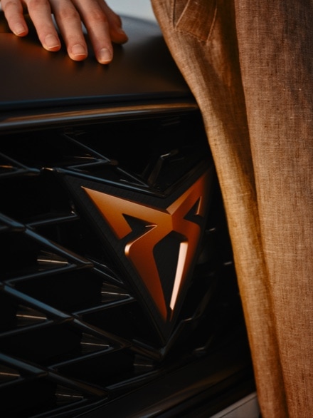 Cupra Formentor chrome front grille with adorning Cupra logo